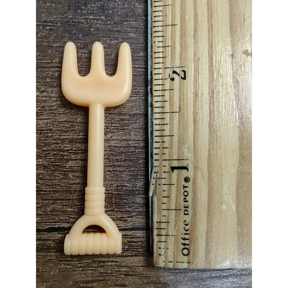 Hasbro Littlest Pet Shop LPS #475-477 Petting Zoo Pitch Hay Fork Accessory Z9